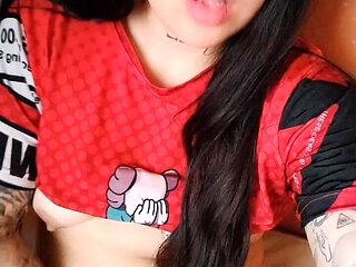 Cachonda Showing Her Ami Tio