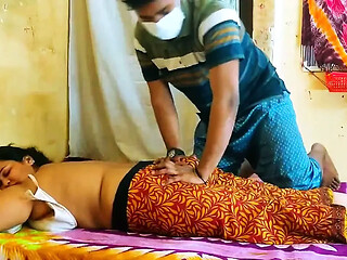Horny Customer Gives Desi Bhabhi Full Body Oil Massage Then Fucks Her Hard