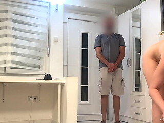 I met delivery guy naked. He did not want to go away.