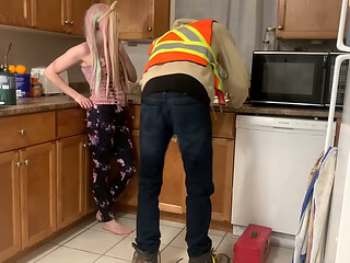 Plumber fucks virgin on prom night with his thundercock