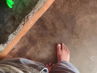 Body Play with Sexy Feet