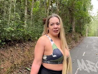 Peguei uma milf safada no parque ela pediu pra eu fuder o cuzinho dela gostoso (VIDEO COMPLETO NO RED)