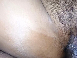 Bibi Ko Cum Se Nahlaya