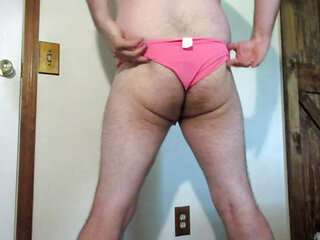 Hairy Bear shakes and jerks for you