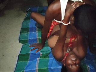 Housewife gets naughty in desi style
