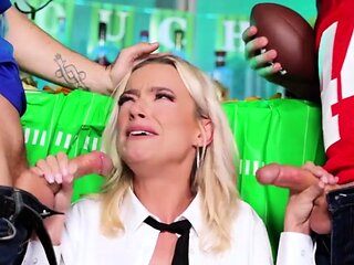 Freeuse sharing of sexy blonde bartender