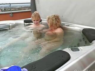 Camilla Meets Anna Lynx at the Spa