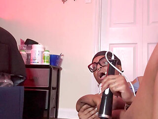So wet it wouldn't stop, real squirting, real orgasm on LIVE