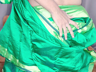 Horny Stepmom Seduces Stepson