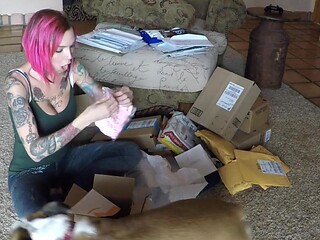 Mail Time and Dress Try On!