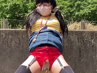 No. 228 Peeing in Split-crotch Shorts