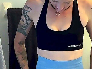 Gym Girl Desperation: Begging Daddy to Piss