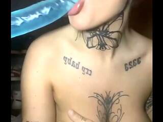 Horny goth slut fucks herself hard until she cums