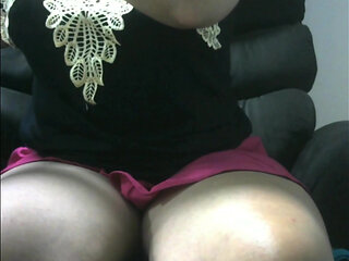 Busty Wife Big Boobs Karina Gets Naked on the Internet While Cuckold Husband Works