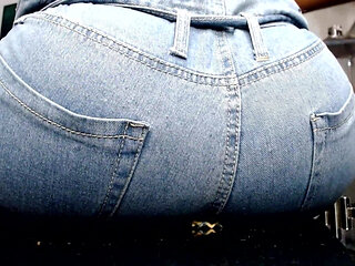 Parents Ruined in Jeans Ass-fyxiation with Giant Ass Ignorant