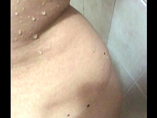 Amigo me dando leite