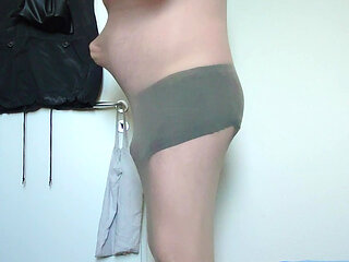 Carmen Nylonjunge Tries Nylon for Full Body