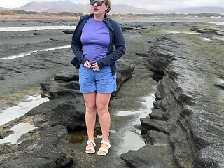 Curvy Girl Desperate to Pee