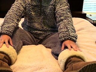 Slutty girl foot fetish with masturbation