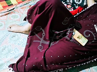 Amateur Bengali beauty takes huge cock in doggystyle at home