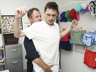 Gay mall Guard Confronts The Twink With Video Evidence - Perps4k