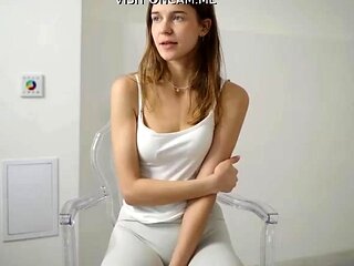 Amateur Webcam Teen Masturbates And Teases