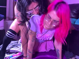 encontre a la novia de mi amigo abriendo su co o y mien