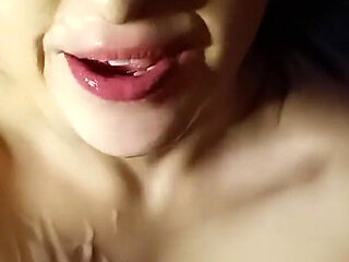 Cuckold Knepper Sin Kone, Efter at Hans Bedste Ven Kneppede Hende Og Fyldte Hendes Bryster Med Sperm