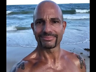 THE BEACHBODY PORNSTAR MAXXX LOADZ TAN FIT HARDBODY ITALIAN
