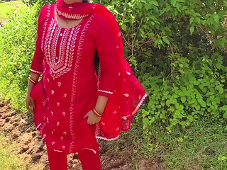 Beautiful Bengali Girl Boobs Show in Outdoor with Her Boyfriend
