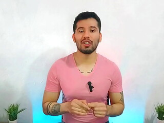 Mi Roomie hetero con novia me penetra a pelo en mi cama mientras el ve videos porno heteros! Relato sexual