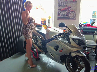 Motorbike MILF
