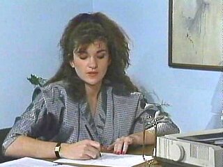 Amateur college lesbians lick pussy in reality groupsex