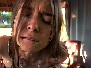 Woodstock babe gets fucked at the festival
