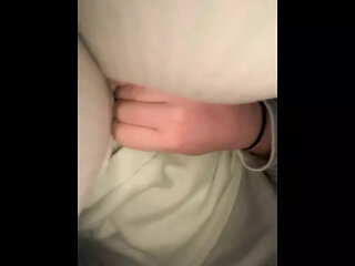 Wetting my pants in bed then pissing all over my body