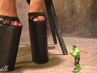 Giantess Trampling with High Heels