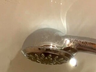 Underwater shower wank leads to pure pleasure
