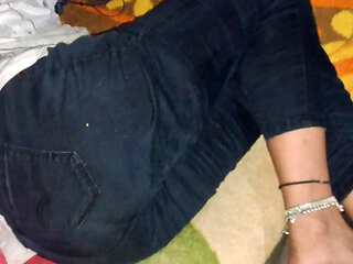 Kitani Mast chut h kali