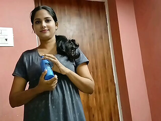 Hot beautiful indian women doing blowjob