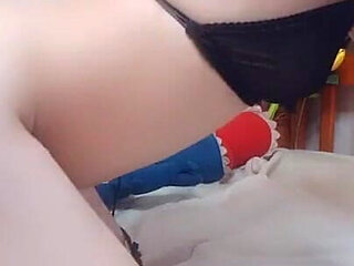 Hana in Black Outfit Today She Have Sexy Ass