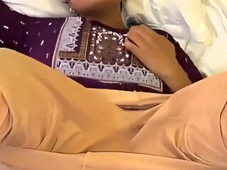 Village Muslim Burka Girl Sex in Oyo Hotel Viral XXX Video Mms
