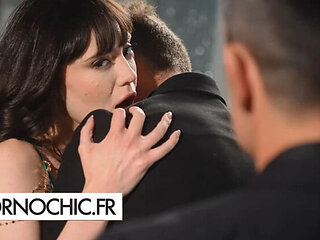 Renato & Catherine Knight's Journey to Pleasure: MMF Threesome, Anal & Cuckold Action