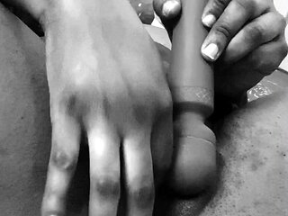 Real black amateurs suck and fuck and toy pussy in hd