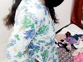 Amateur Indian maid dresses up and apologizes by getting fucked in the ass