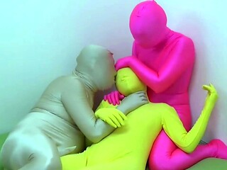 Amateur webcam bitch fingers her asshole