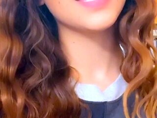 Amateur Blonde Teen Plays Solo with Toy Webcam Porn