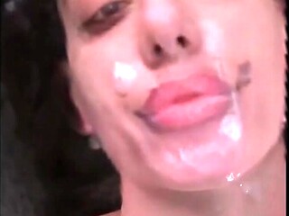 Cumming on my wife's faceI covered her big lips with semen.