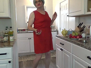 Housewife Sveta Lusin. 2025la