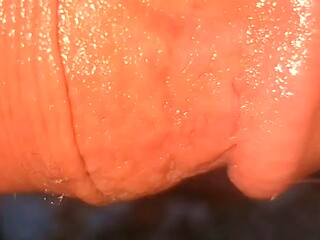 Thick and juicy girlfriend gets filled with cream