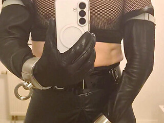 Shaking my cock in leather and latex